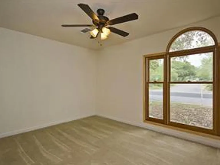 5333 Westminster Dr — Photo 20