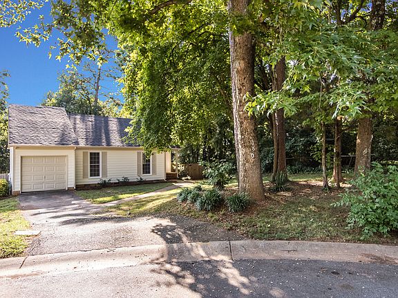 4th image of 1800 Chalfont Ct