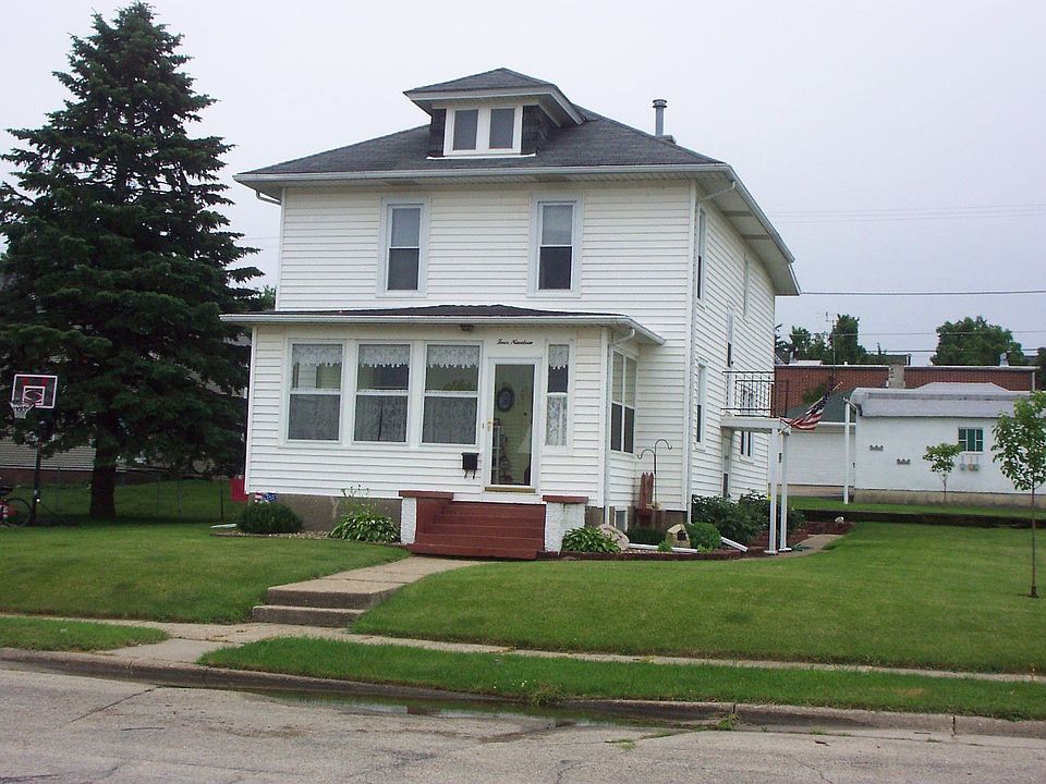 1st image of 419 2nd Ave NE