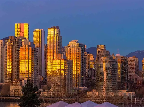 1261 W 7th Ave, Vancouver, BC V6H 1B7