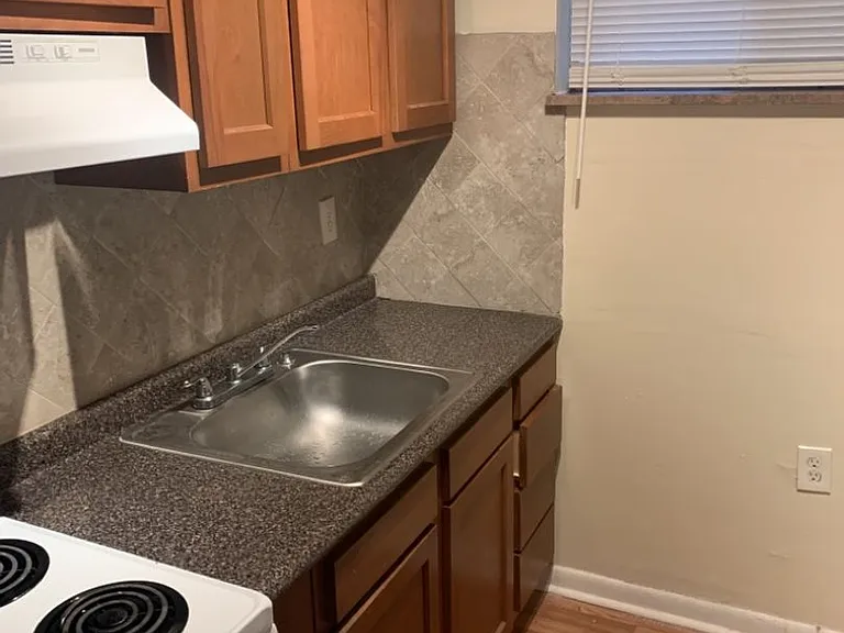 Holston Apartments — Photo 60