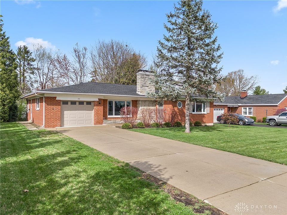 1st image of 21 Marchester Dr