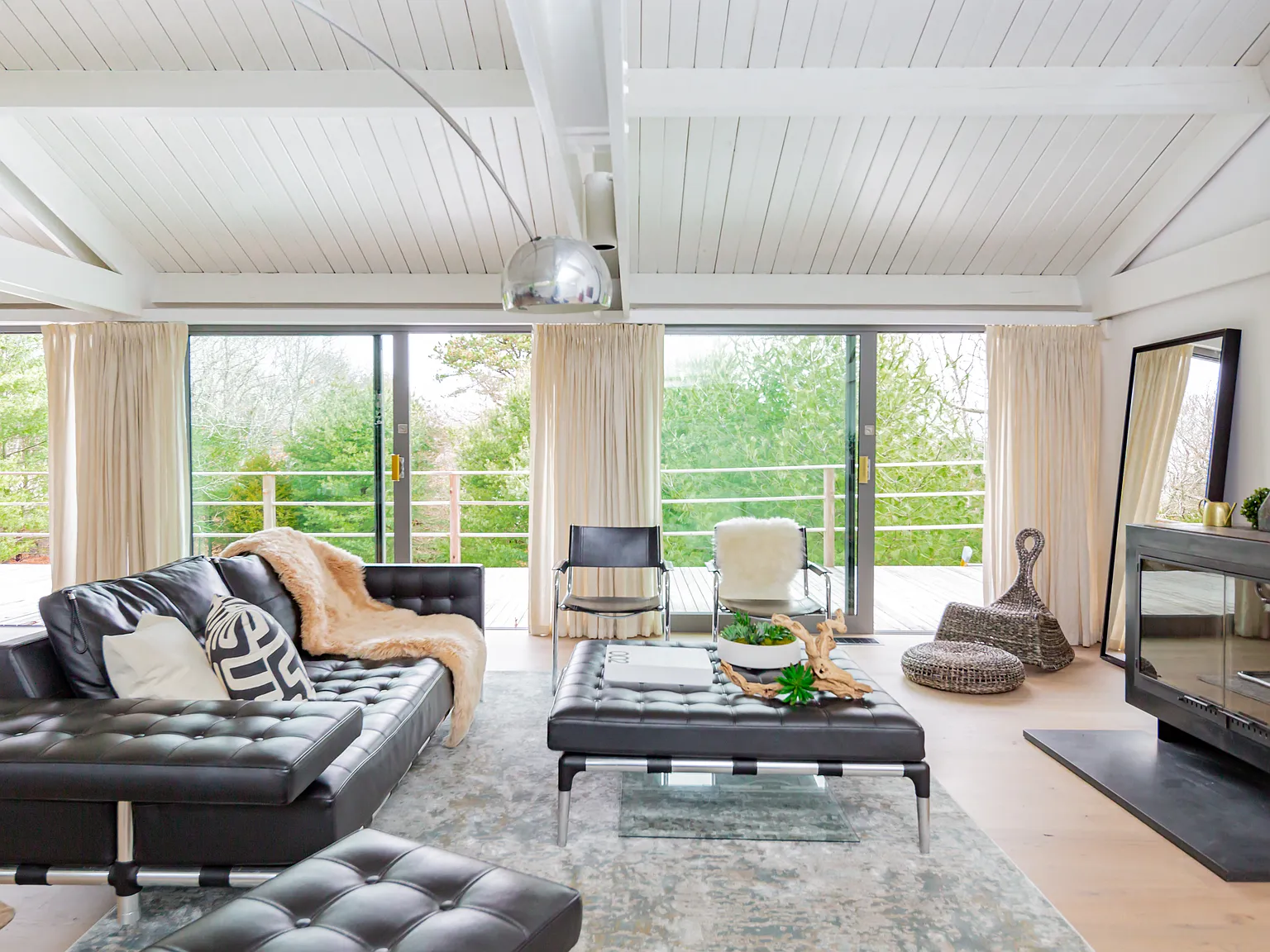 Privacy and Style in East Hampton — Photo 4