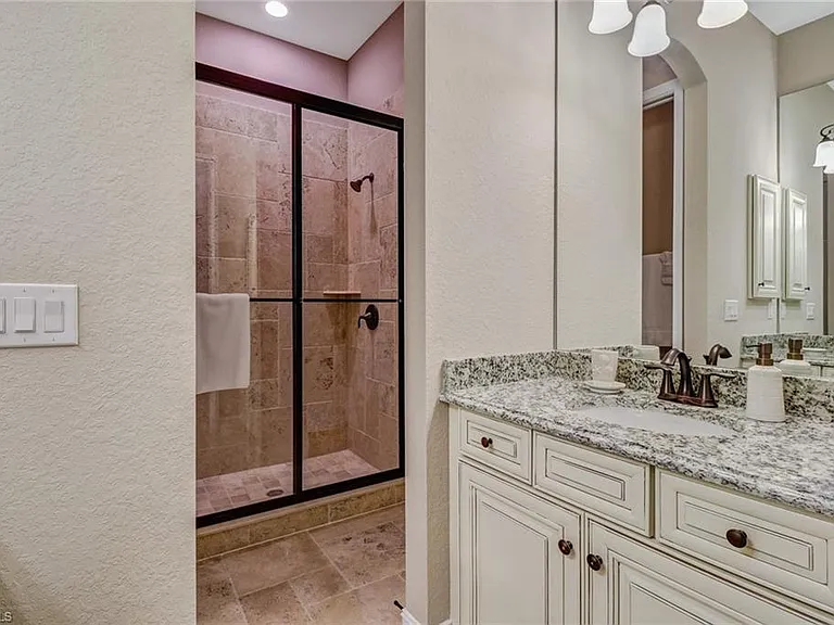 9902 Corso Bello Dr — Photo 32