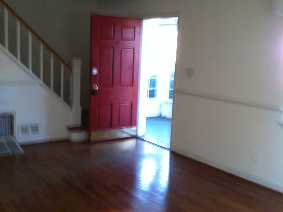 5th image of 1057 Manchester Ave