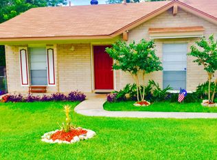 217 Regal Oaks Dr, Live Oak, TX 78233