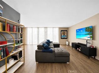 7260 Hillside Ave Unit 207, Los Angeles, CA 90046