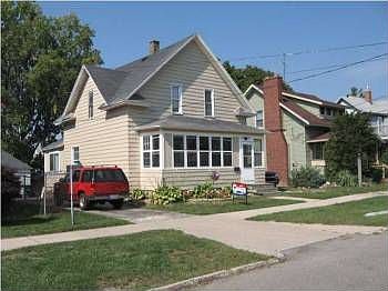 1st image of 623 Lincoln Ave NW