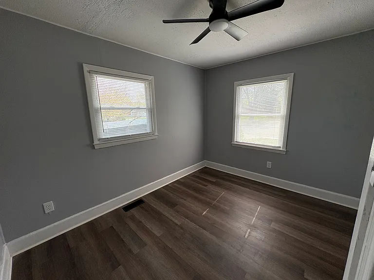 723 South Ave — Photo 12