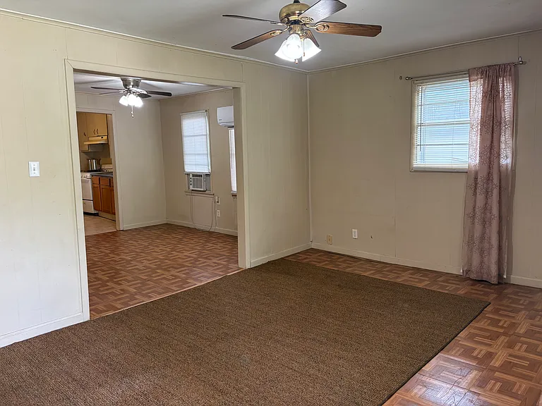 2134 N Norfolk Ave — Photo 3