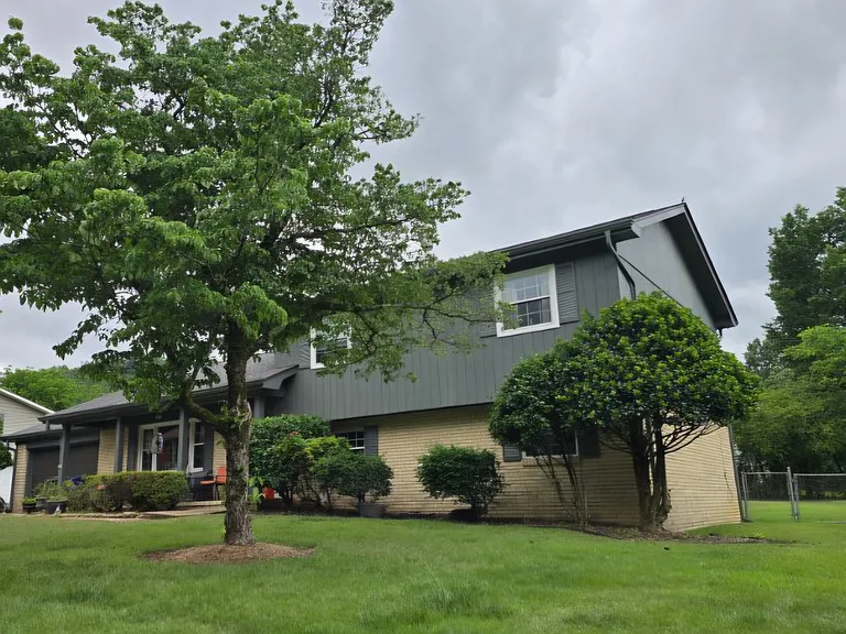608 N Valley Dr — Photo 3