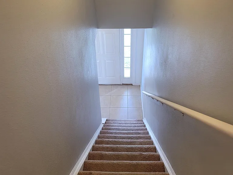 4615 Elena Way — Photo 4