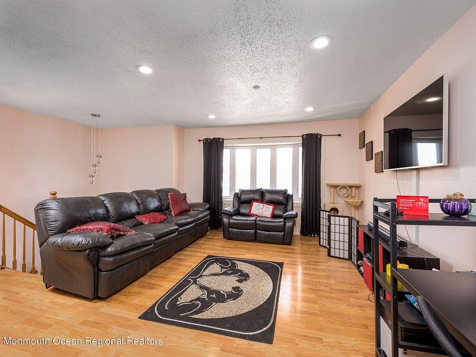 17 Eric Drive, Howell, NJ 07731 Zillow