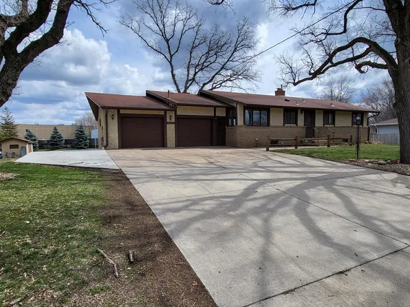 12311 Flag Ave, Savage, MN 55378