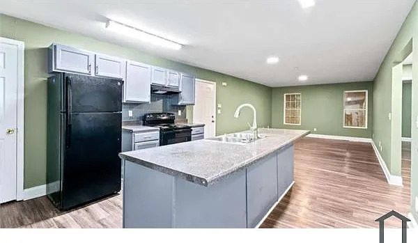 930 Hall St NW — Photo 7