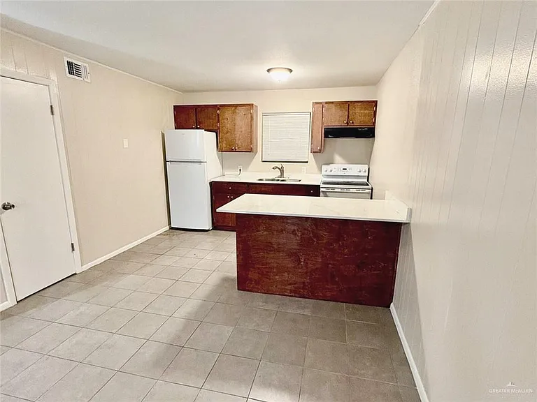 3616 Harvey Dr W #10 — Photo 3