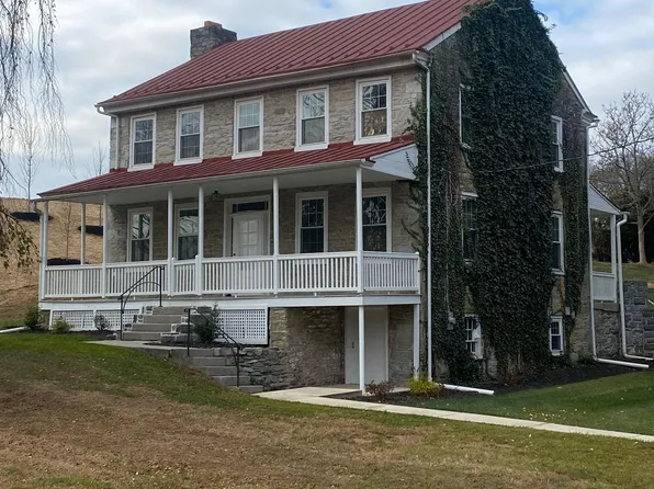 425 Reigerts Ln, Annville, PA 17003