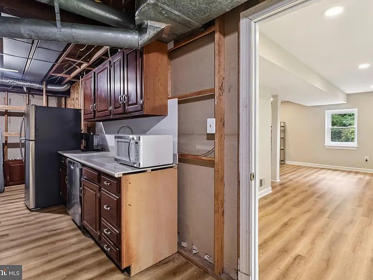 7518 Old Dominion Dr — Photo 66