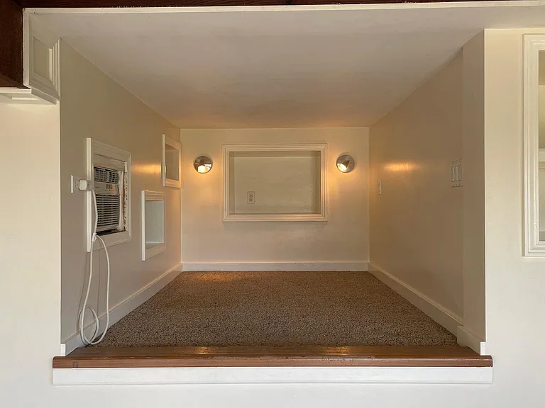 1676 Kamamalu Ave #A — Photo 8