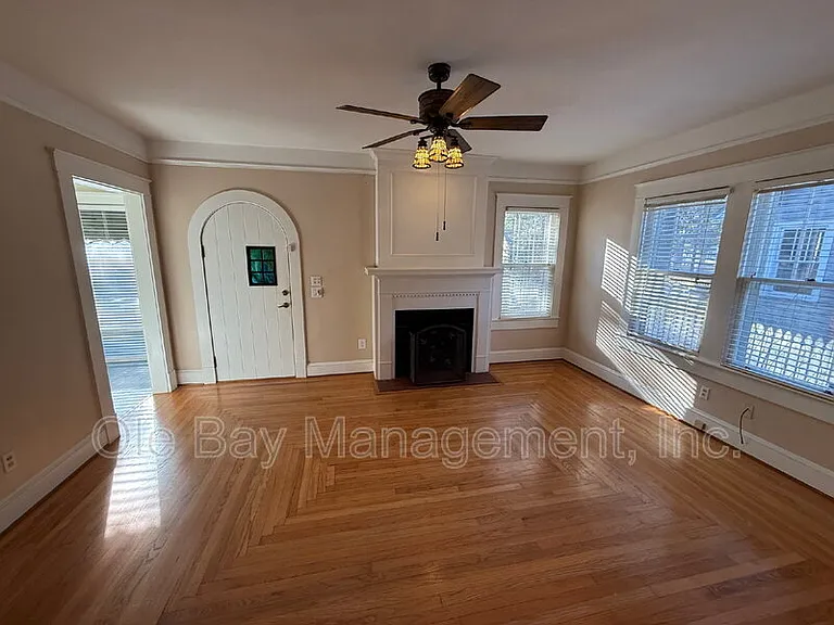 115 Mohawk St — Photo 2
