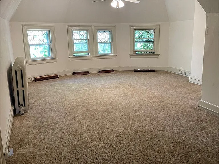 721 W Ferry St #7 — Photo 4