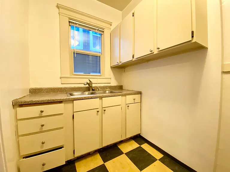 1511 Boylston Ave — Photo 15
