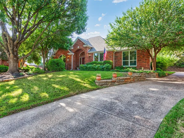2948 Majestic Oak Dr, Grapevine, TX 76051