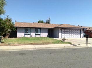 1421 Willow St, Exeter, CA 93221