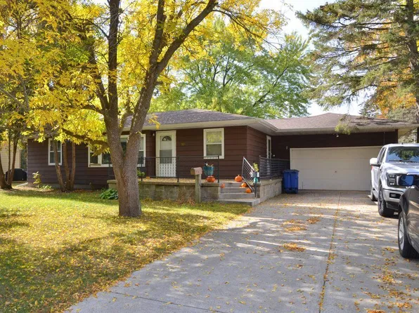 705 Woodland Ave, Park Rapids, MN 56470