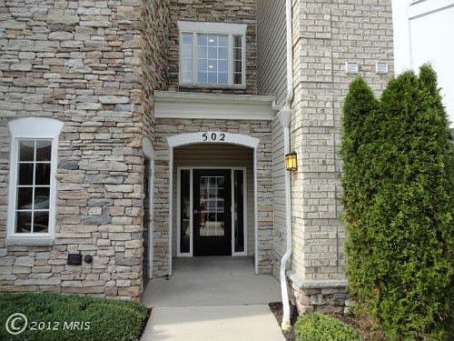 2nd image of 502 Lloyd Pl