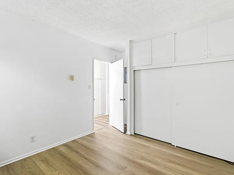1015 S Westgate Ave — Photo 27