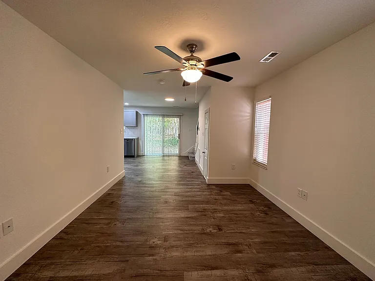 Fox Springs Condos — Photo 39