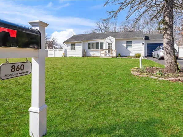 860 Montauk Avenue, Islip Terrace, NY 11752