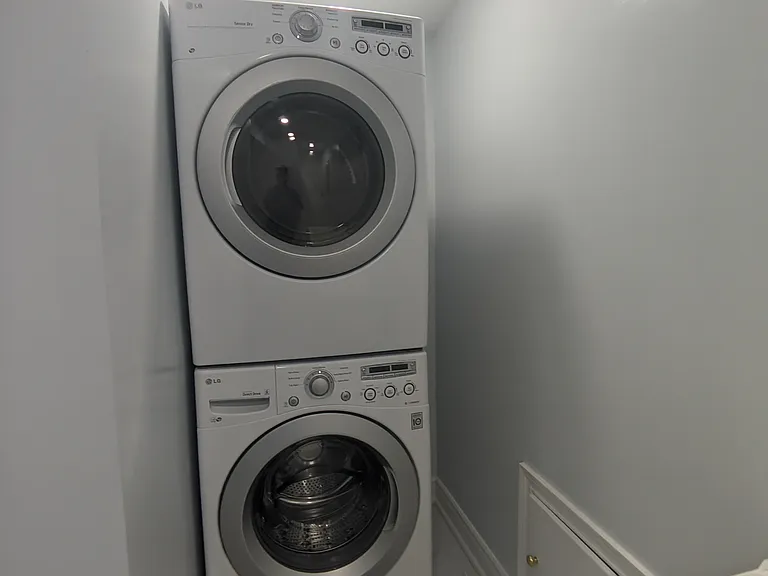 51 Britannia Ave E — Photo 16