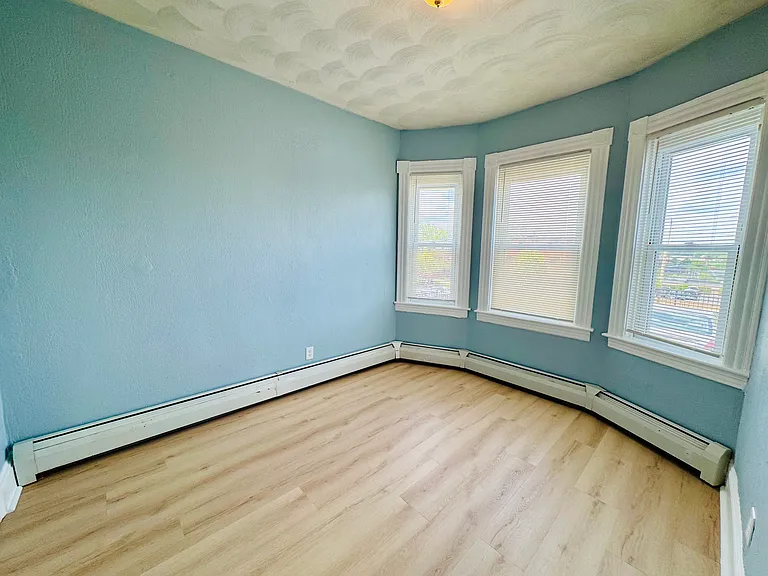 19 Spruce St #1R — Photo 9