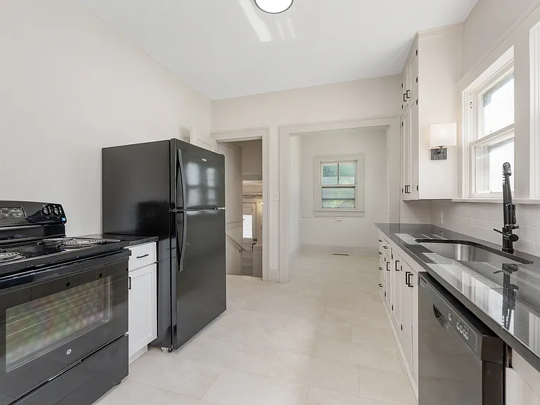 156 S Estelle Ave — Photo 5