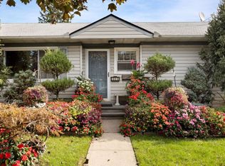 865 Dana Ave, Valley Stream, NY 11580