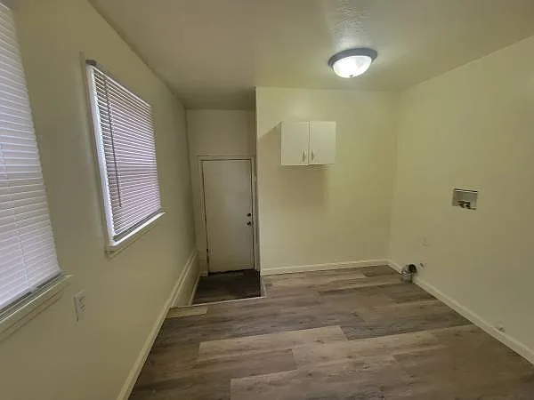 215 Lomax St — Photo 5