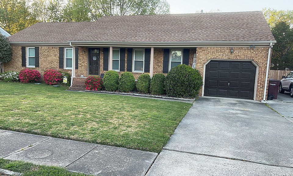 1st image of 912 Weeping Willow Dr