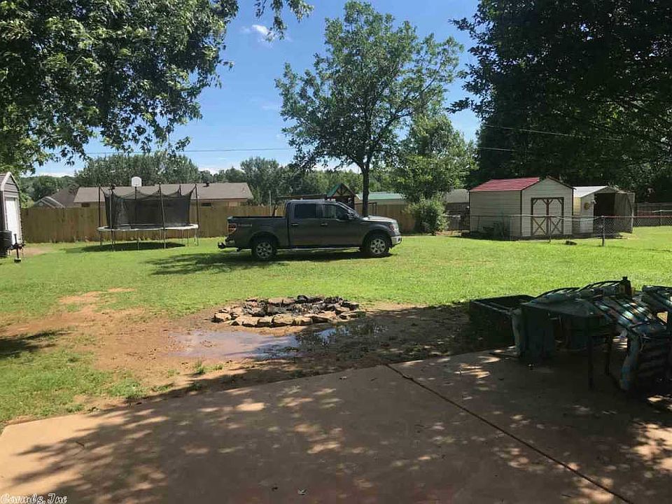 2nd image of 13 Roberts St