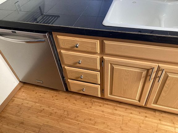 kitchen cabinets / sink