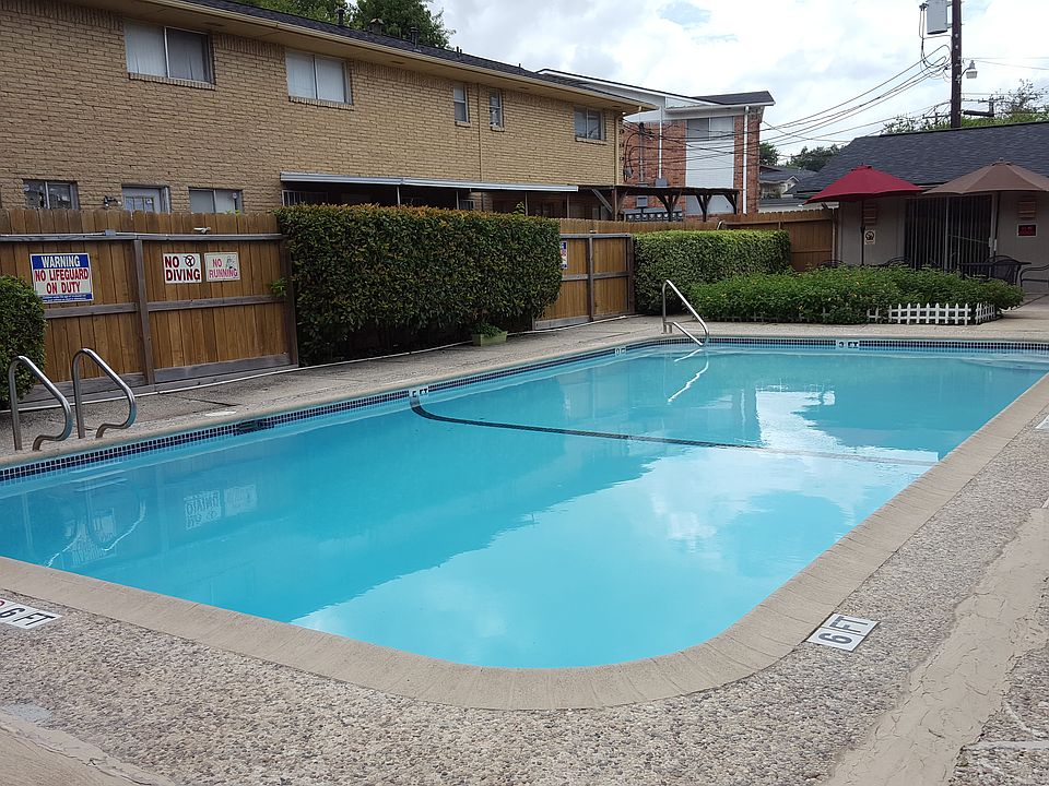 1st image of 127 W Silver Sands Dr