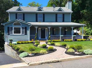 17 Lake Dr, Island Heights, NJ