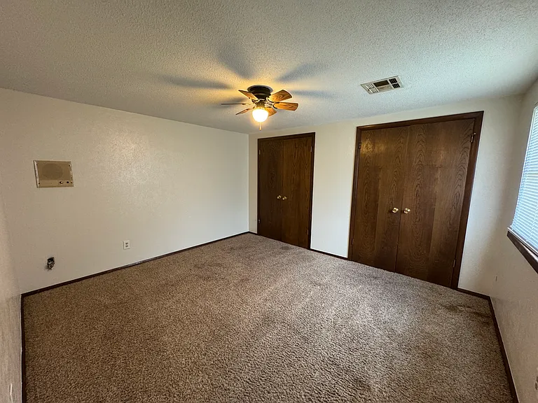 5705 W Wilshire Blvd — Photo 13