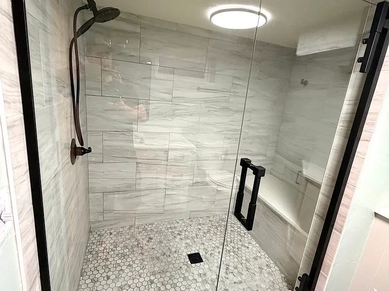 370 King St #B — Photo 6
