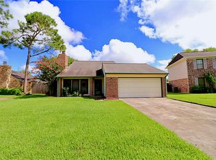 319 Wedgerock Dr, Webster, TX 77598