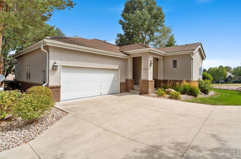7320 Tamarisk Dr