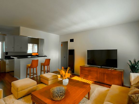 5th image of 11854 Chandler Blvd #18254831