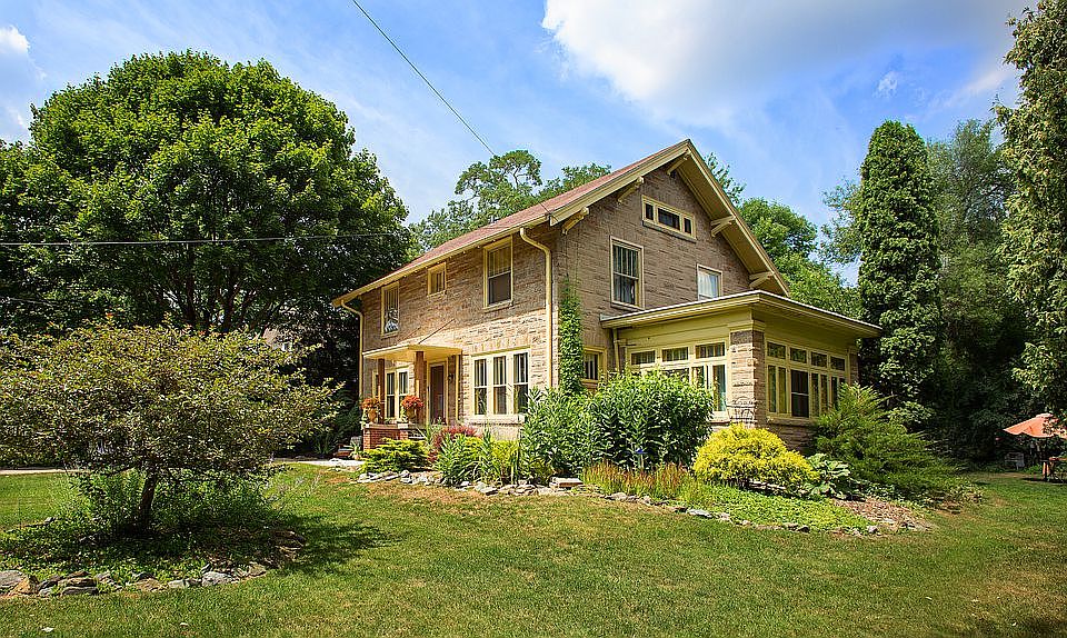 1106 Exterior 2023