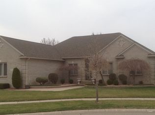 47970 Fox Chase Ct, Shelby Township, MI